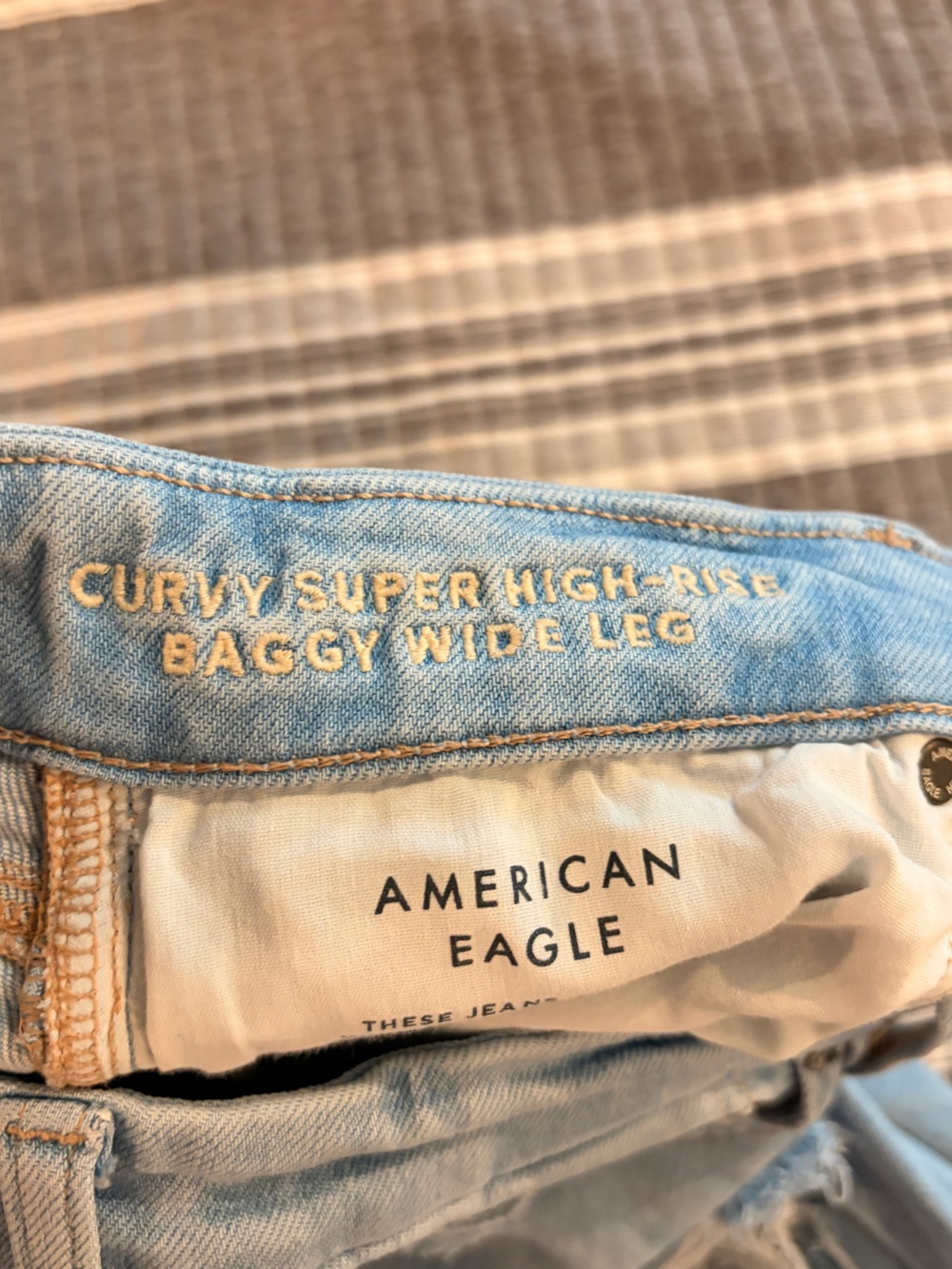American Eagle Outfitters Women’s 8 Light Blue Distressed Wide-Leg Jeans - Picture 8 of 11